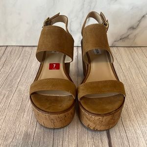 NWT Steve Madden Caytln Wedge Sandals (7)